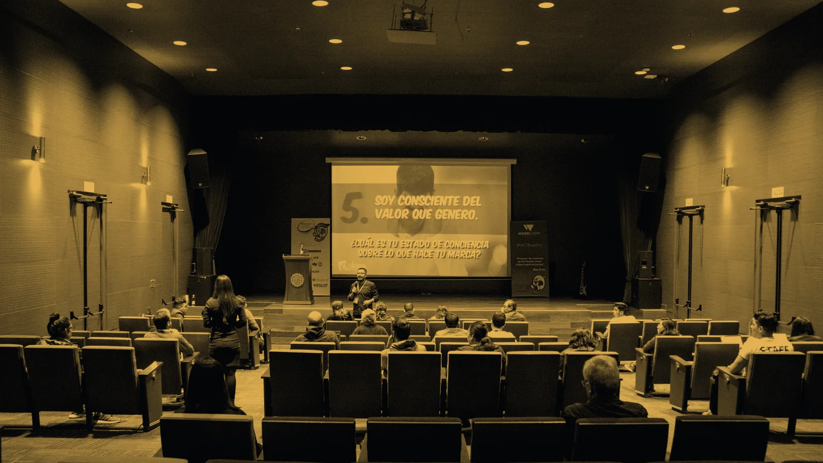 Escenario de conferencia