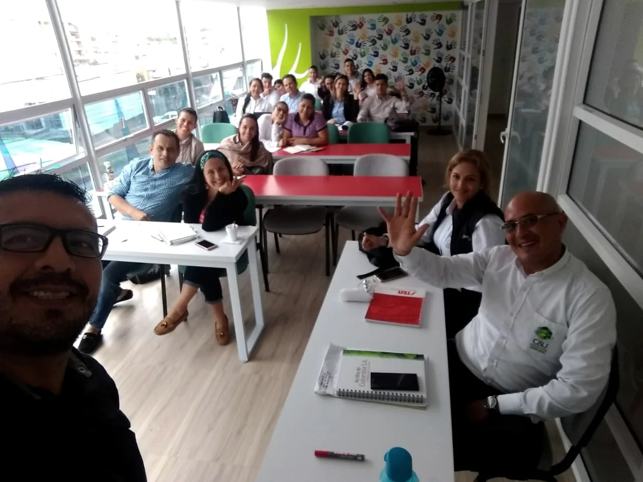 Grupo de participantes en una jornada de formación
