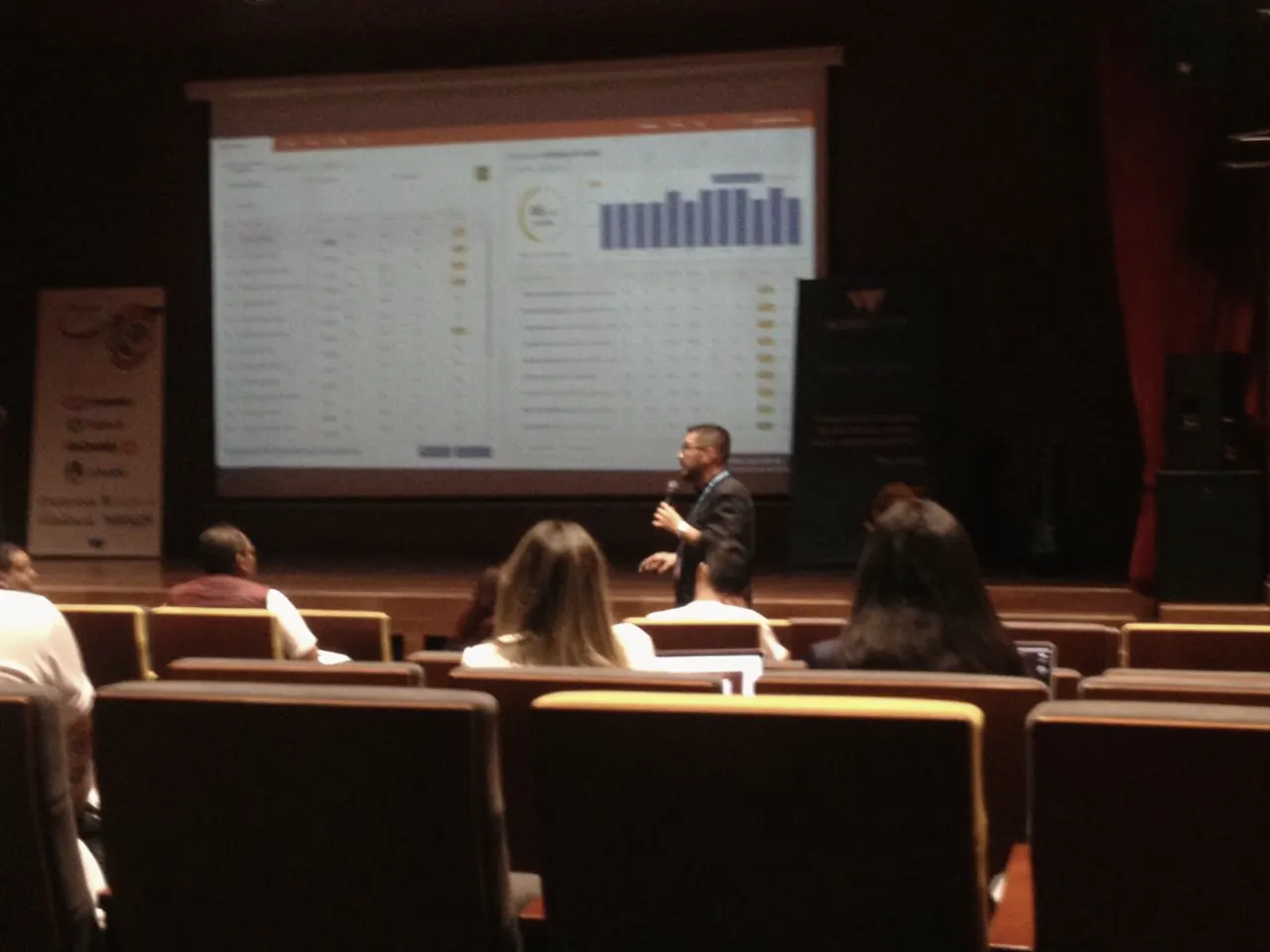 Registro fotográfico de una jornada de conferencia o formación OSABUENA, fotografía 37