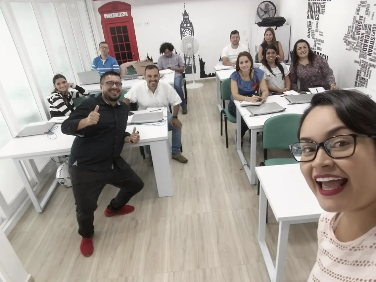 Registro fotográfico de una jornada de conferencia o formación OSABUENA, fotografía 42